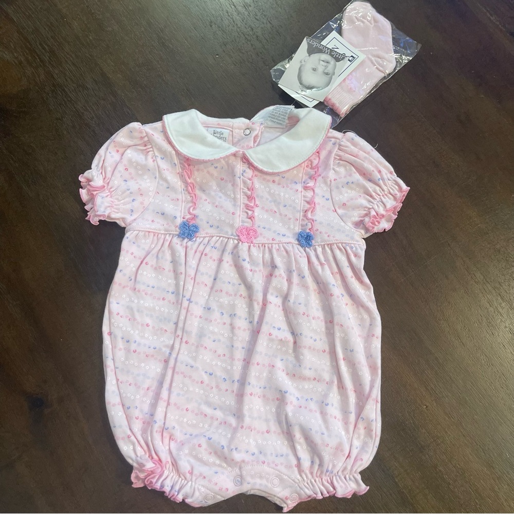 NWT vintage Little Wonders 6-9 months pink flowers and‎ butterflies with socks